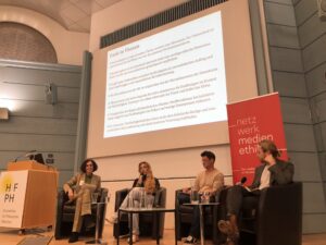 Claudia Paganini, Anja Windl, Jörg Schmid und Torsten Schäfer (v.l.r) bei der Podiumsdiskussion der Jahrestagung 2024